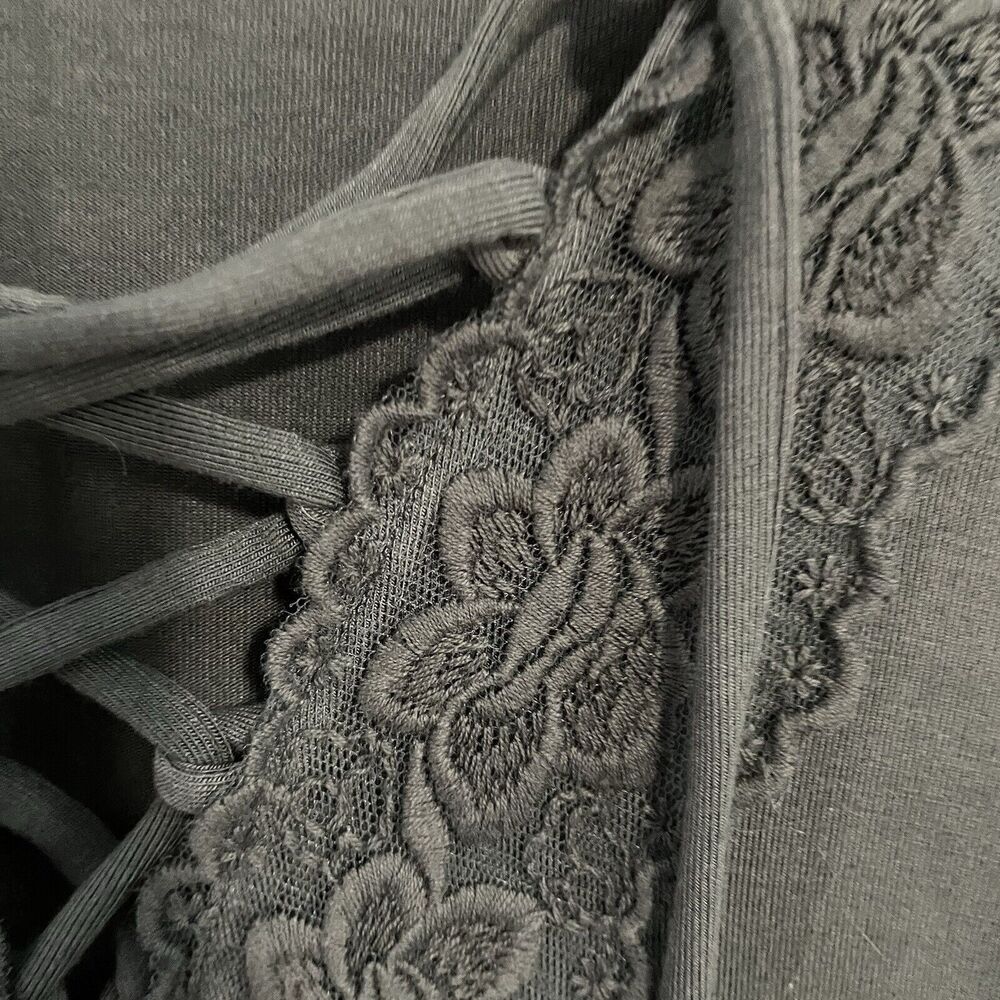 American Eagle Top Women’s M Gray AEO Soft & Sexy Long Sleeve Lace Up Neck NEW - Picture 4 of 9